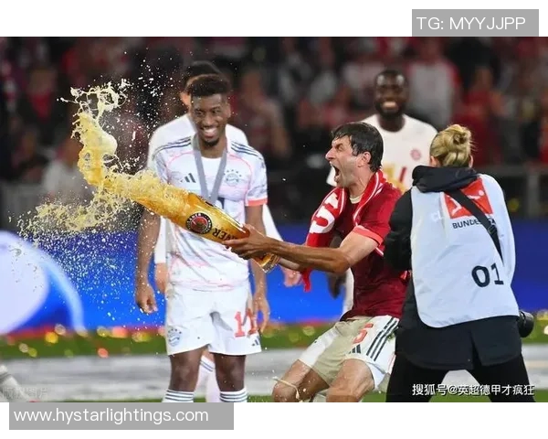 穆勒在德甲赛场梅开二度助力球队胜利展现超强状态